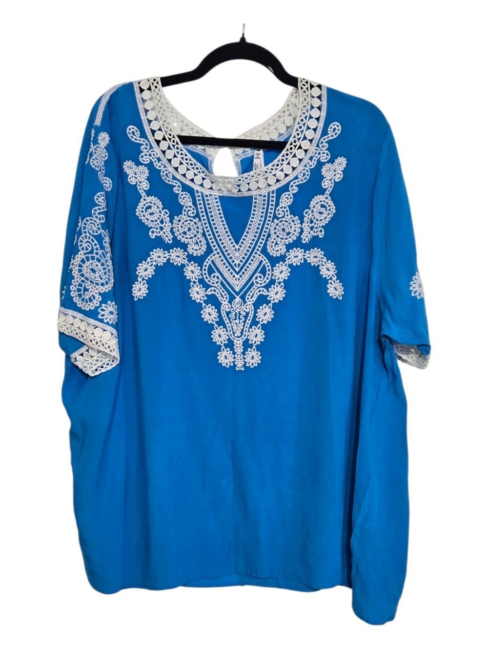 Leo & Nicole Turquoise Blue Embroidered Tunic with White Lace